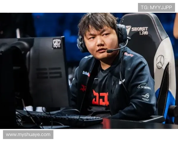 JDG战队在世界冠军杯积分榜上以90分稳居第一名表现出色