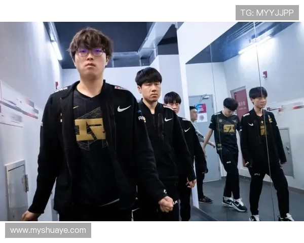 广州飞盘队与重庆飞盘队赛后复盘分析比赛节奏与战术对抗 广州飞盘队与重庆飞盘队赛后复盘分析比赛节奏与战术对抗