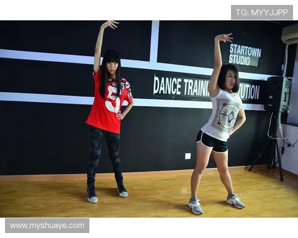 李伟的街舞人生:从热爱到梦想的深度对话与成长之路 李伟的街舞人生:从热爱到梦想的深度对话与成长之路