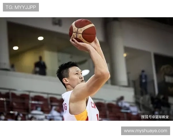 周鹏：从篮球场上的拼搏者到生活中的多面手，探索他的成长与转变之路