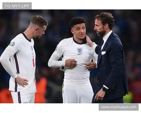 桑乔的崛起之路:从天才少年到足球场上的璀璨明星 桑乔的崛起之路:从天才少年到足球场上的璀璨明星