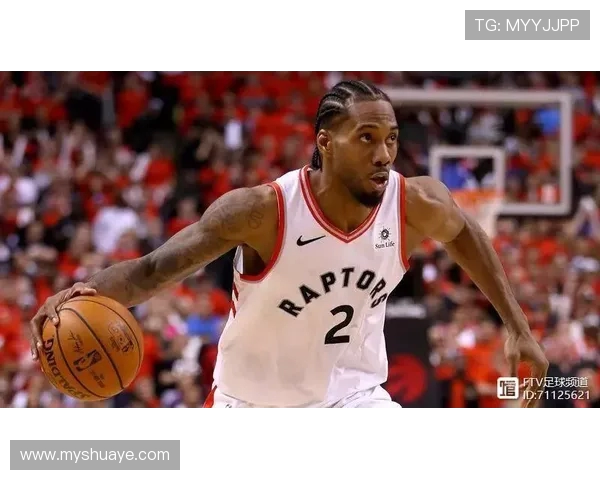 马丁内斯的传奇之路：从青涩球员到足球巨星的成长历程