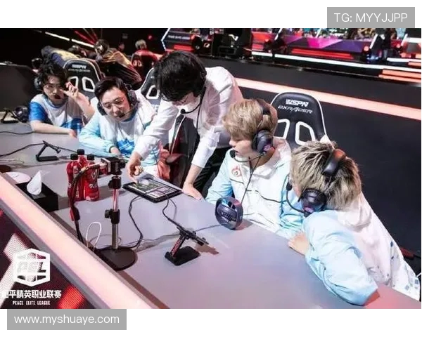热议和平精英FPX团队协作新模式引发电竞圈广泛关注与讨论